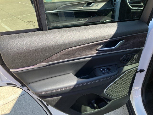 2023 Jeep Cherokee 4xe photo 22