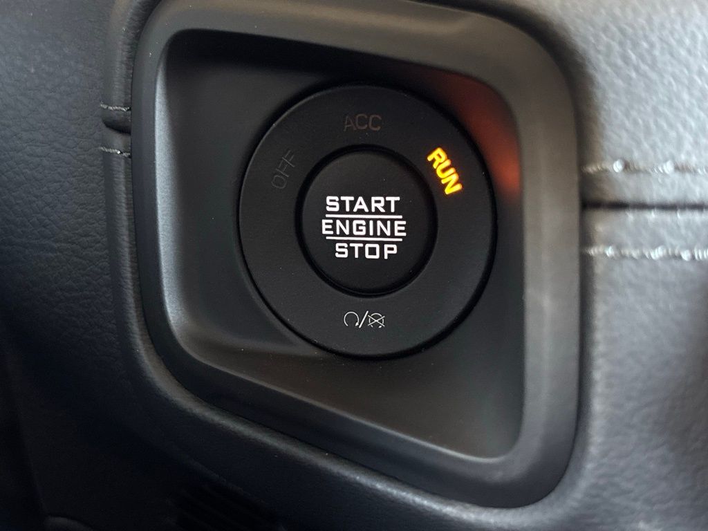 2025 Jeep Wrangler Rubicon 4xe photo 24