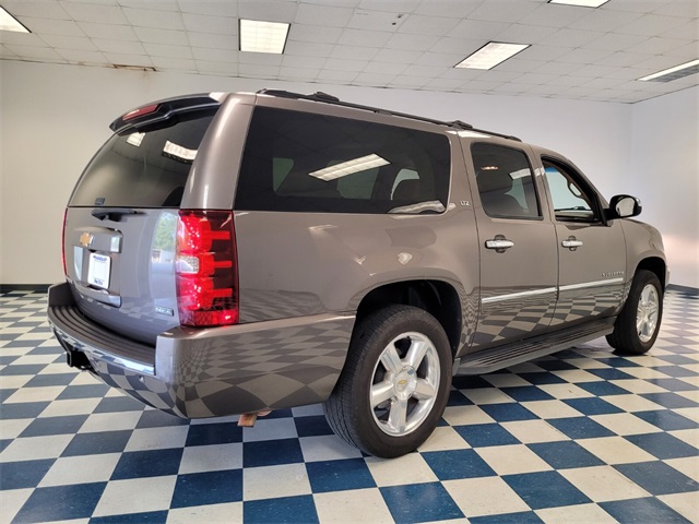 2012 Chevrolet Suburban 1500 LTZ photo 10