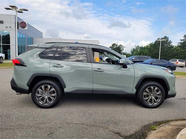 2022 Toyota RAV4 Hybrid XLE Premium photo 13