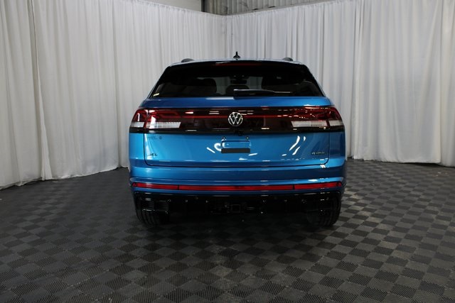 2025 Volkswagen Atlas Cross Sport SEL R-Line photo 22