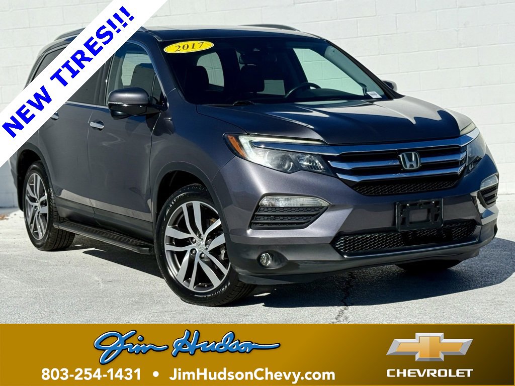 2017 Honda Pilot Touring's photo