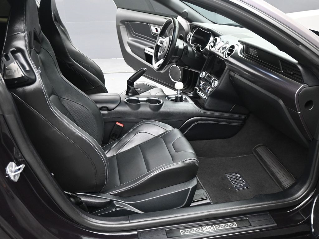 2022 Ford Mustang Mach 1 photo 4