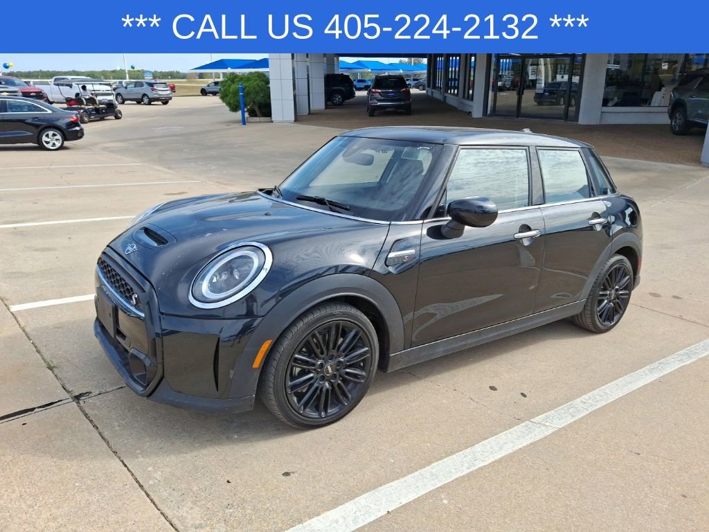 2024 Mini Cooper 4 Door Hardtop S photo 2
