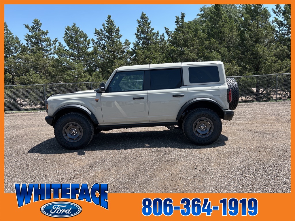 2025 Ford Bronco Badlands photo 3