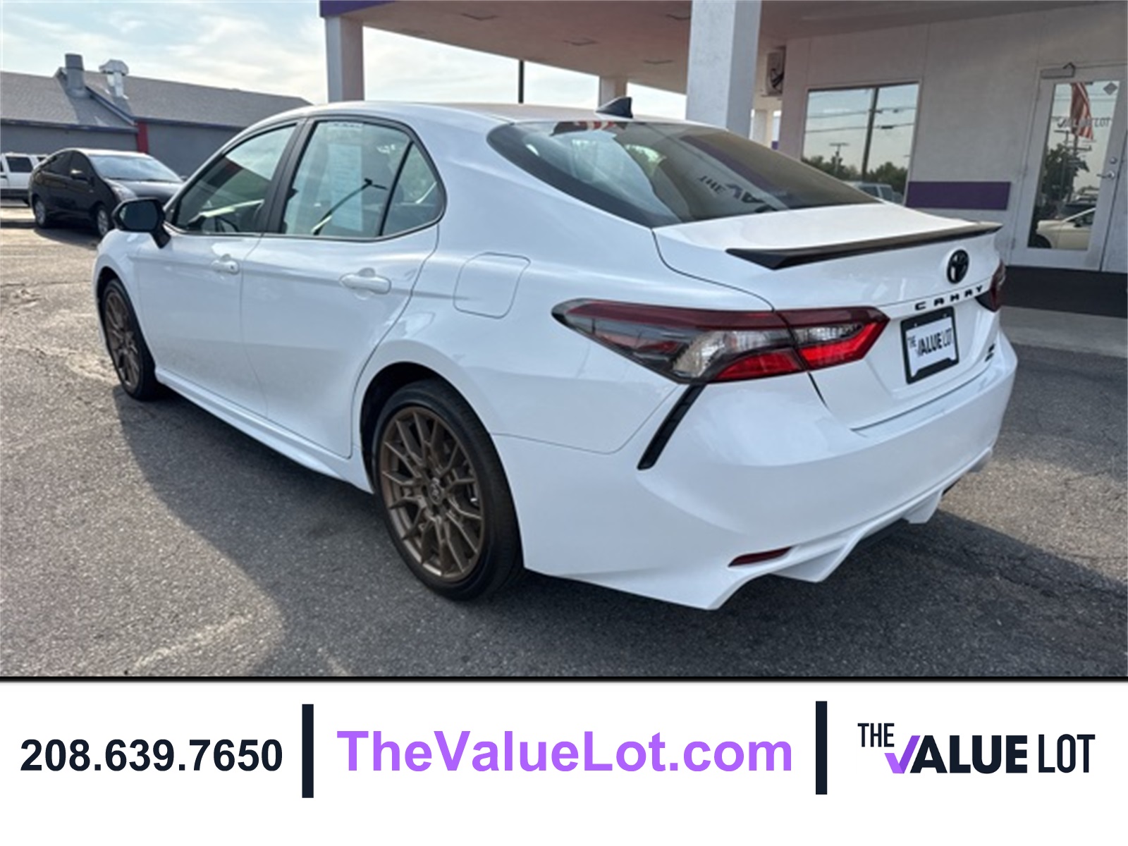 2024 Toyota Camry SE photo 6