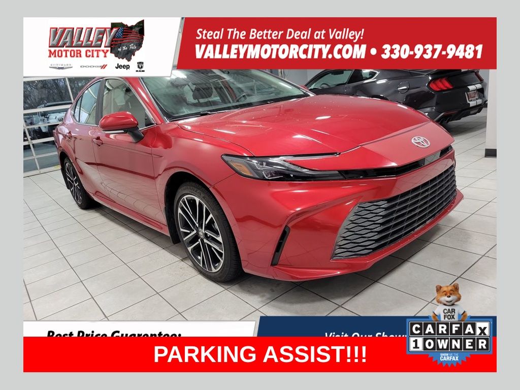 2025 Toyota Camry XLE's photo