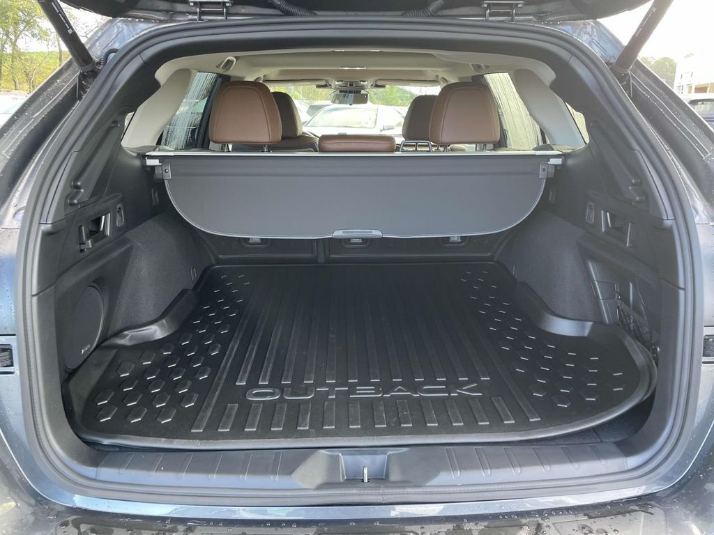 2025 Subaru Outback Touring XT photo 27