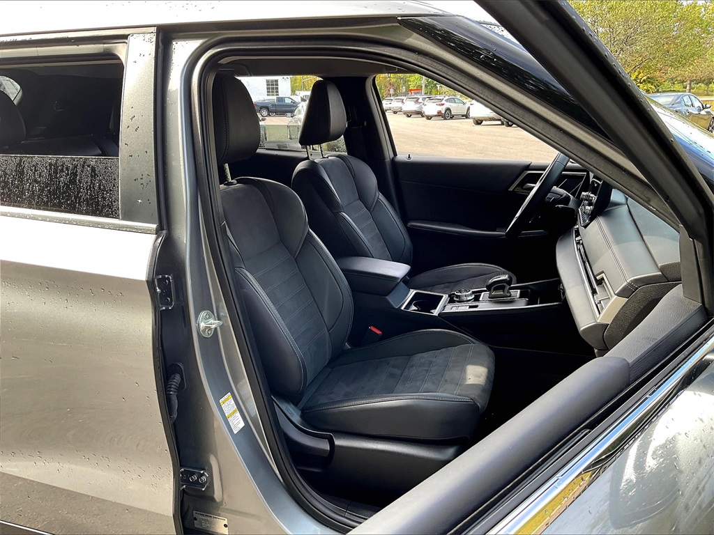 2024 Mitsubishi Outlander SE Ralliart photo 9