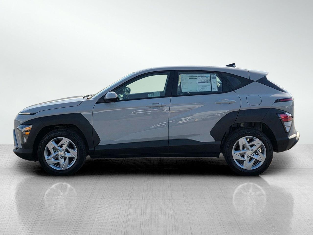 2026 Hyundai Kona SE photo 4