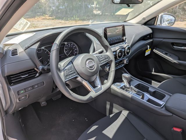 2025 Nissan Sentra SV photo 10