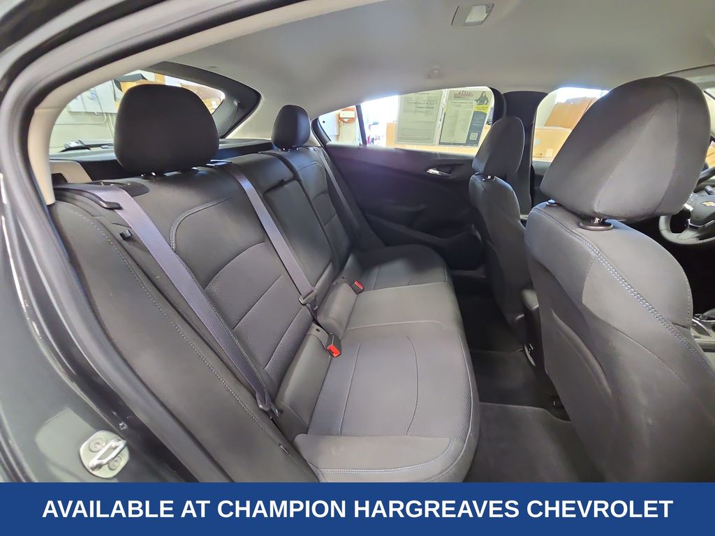 2017 Chevrolet Cruze LT photo 26