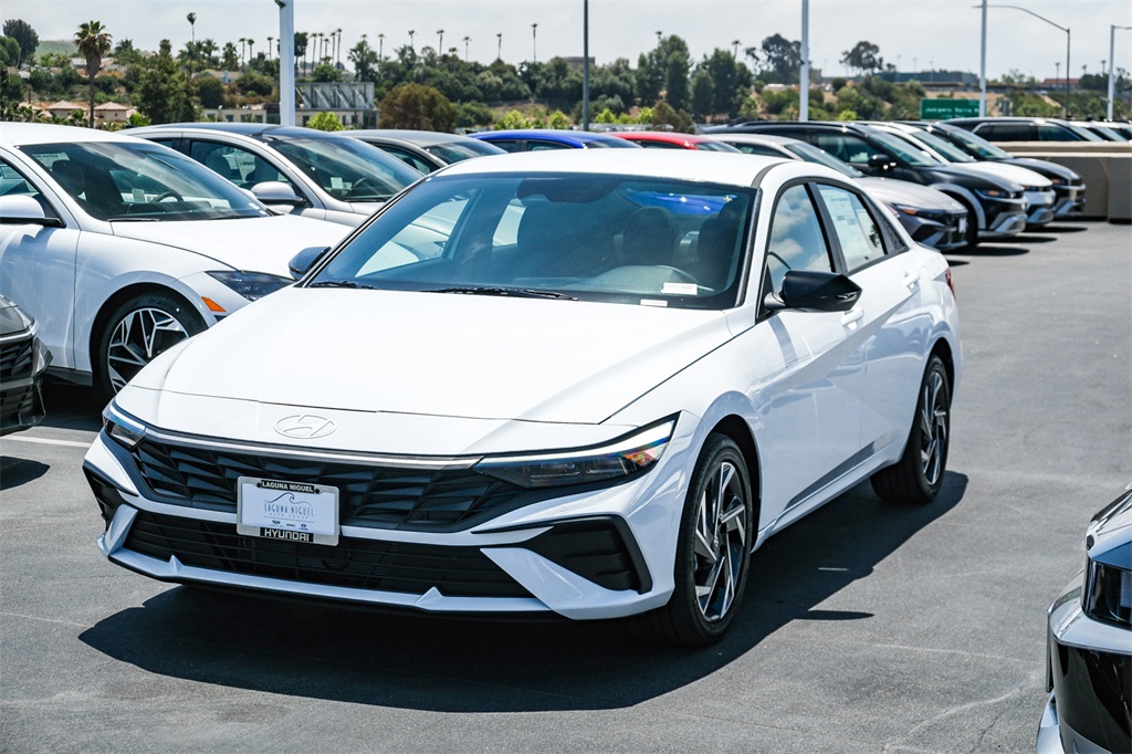 2025 Hyundai Elantra Hybrid SEL Sport photo 3