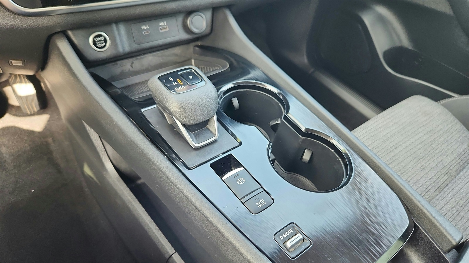 2023 Nissan Rogue SV photo 12