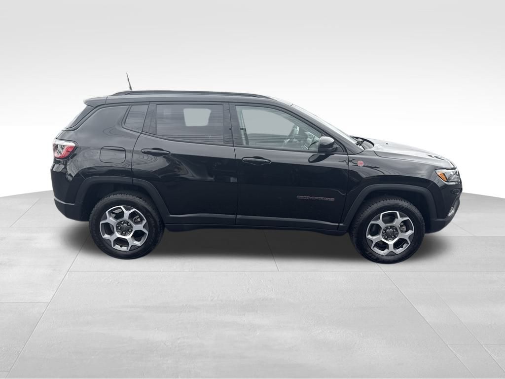 2022 Jeep Compass Trailhawk photo 3