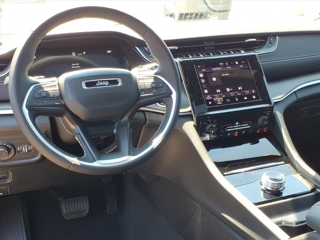 2025 Jeep Grand Cherokee Laredo X photo 8
