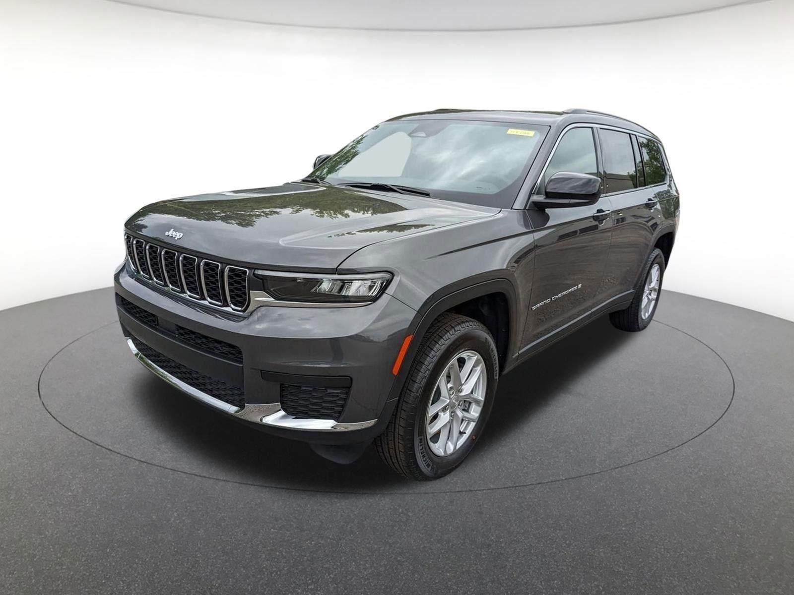 2025 Jeep Grand Cherokee Laredo X photo 7