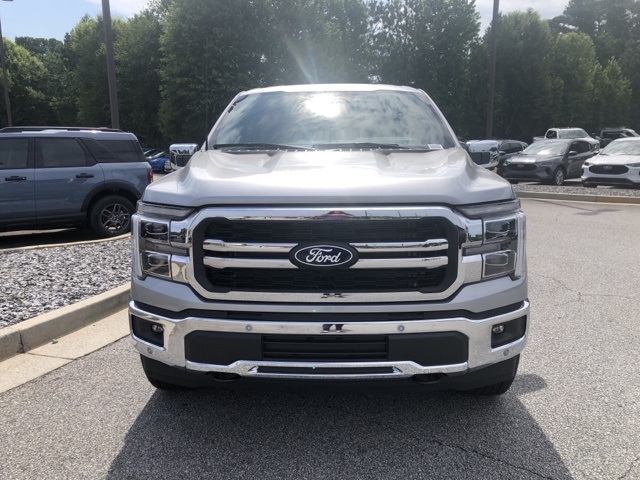 2025 Ford F-150 Lariat photo 3