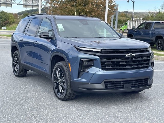 2026 Chevrolet Traverse LT's photo