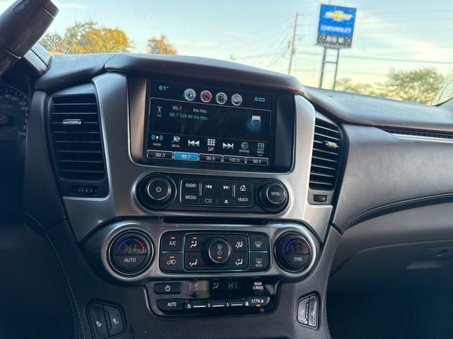 2018 Chevrolet Suburban LT photo 19