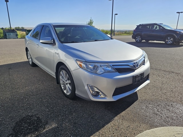 2012 Toyota Camry Hybrid XLE photo 2