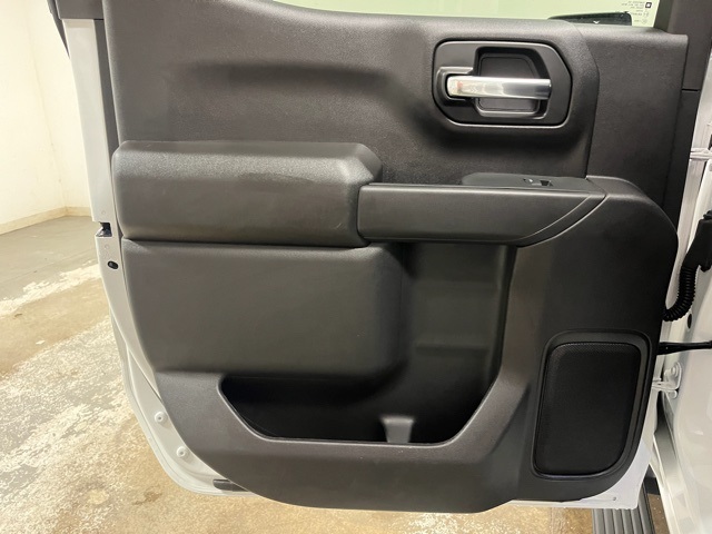 2024 Chevrolet Silverado 1500 Custom photo 11