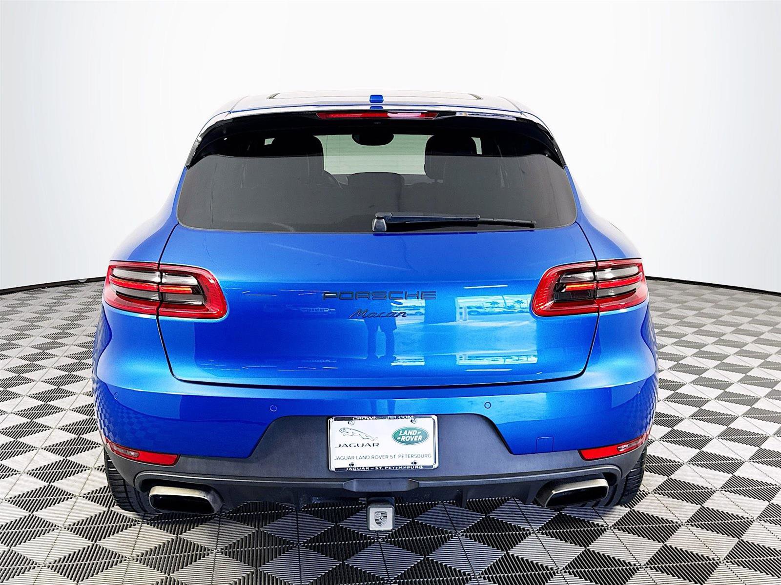 2018 Porsche Macan Base photo 6