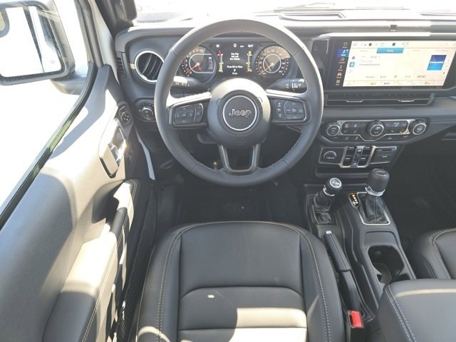 2025 Jeep Gladiator Sport photo 3