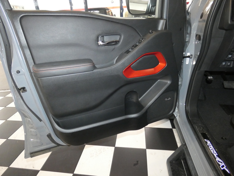 2023 Nissan Frontier Crew Cab PRO-4X photo 14