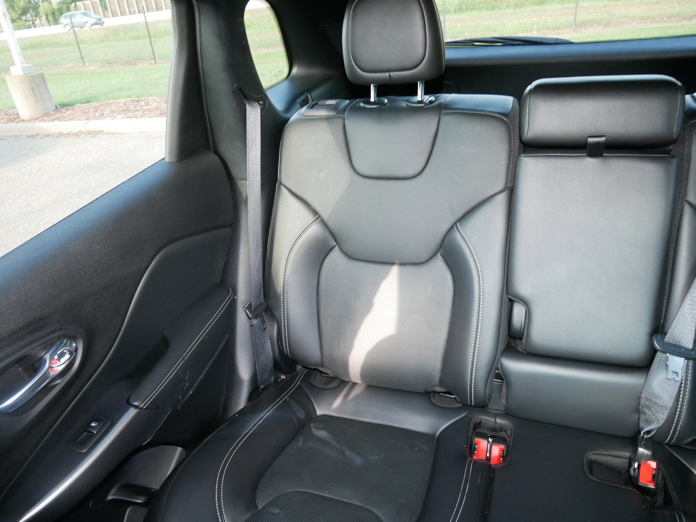2021 Jeep Cherokee Altitude Latitude Lux photo 12