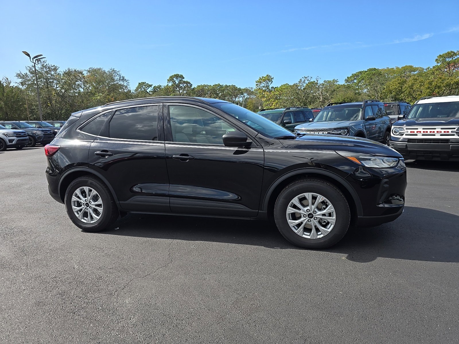 2025 Ford Escape Active photo 2