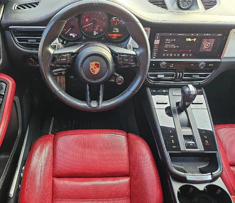 2023 PORSCHE MACAN - Image 8