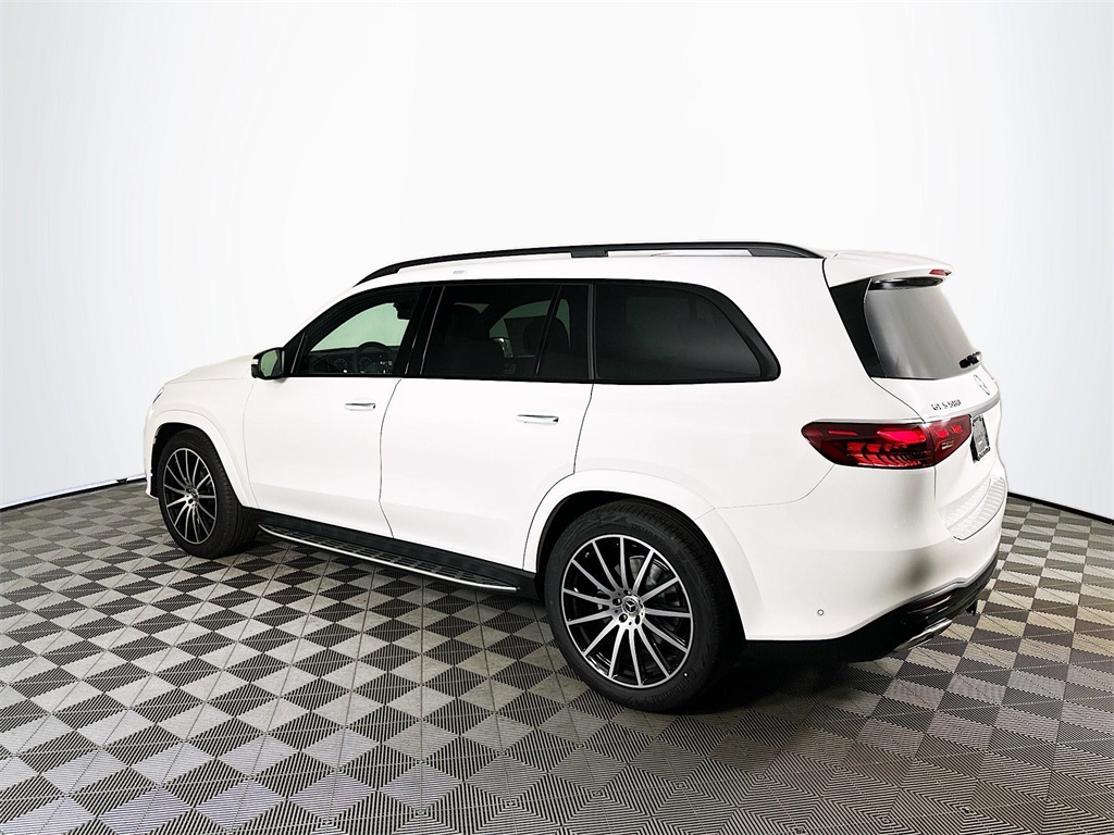 2026 Mercedes Benz GLS 580 4MATIC photo 3