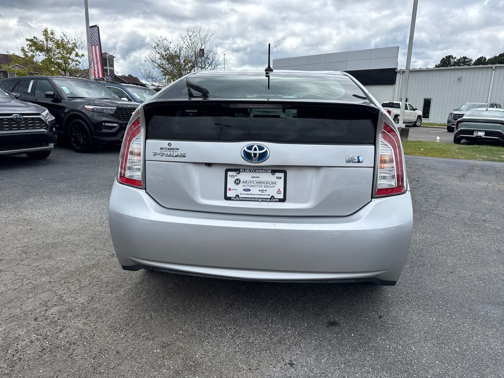 2015 Toyota Prius Four photo 4