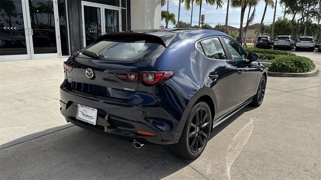 2025 Mazda Mazda3 Hatchback 2.5 Select Sport photo 3