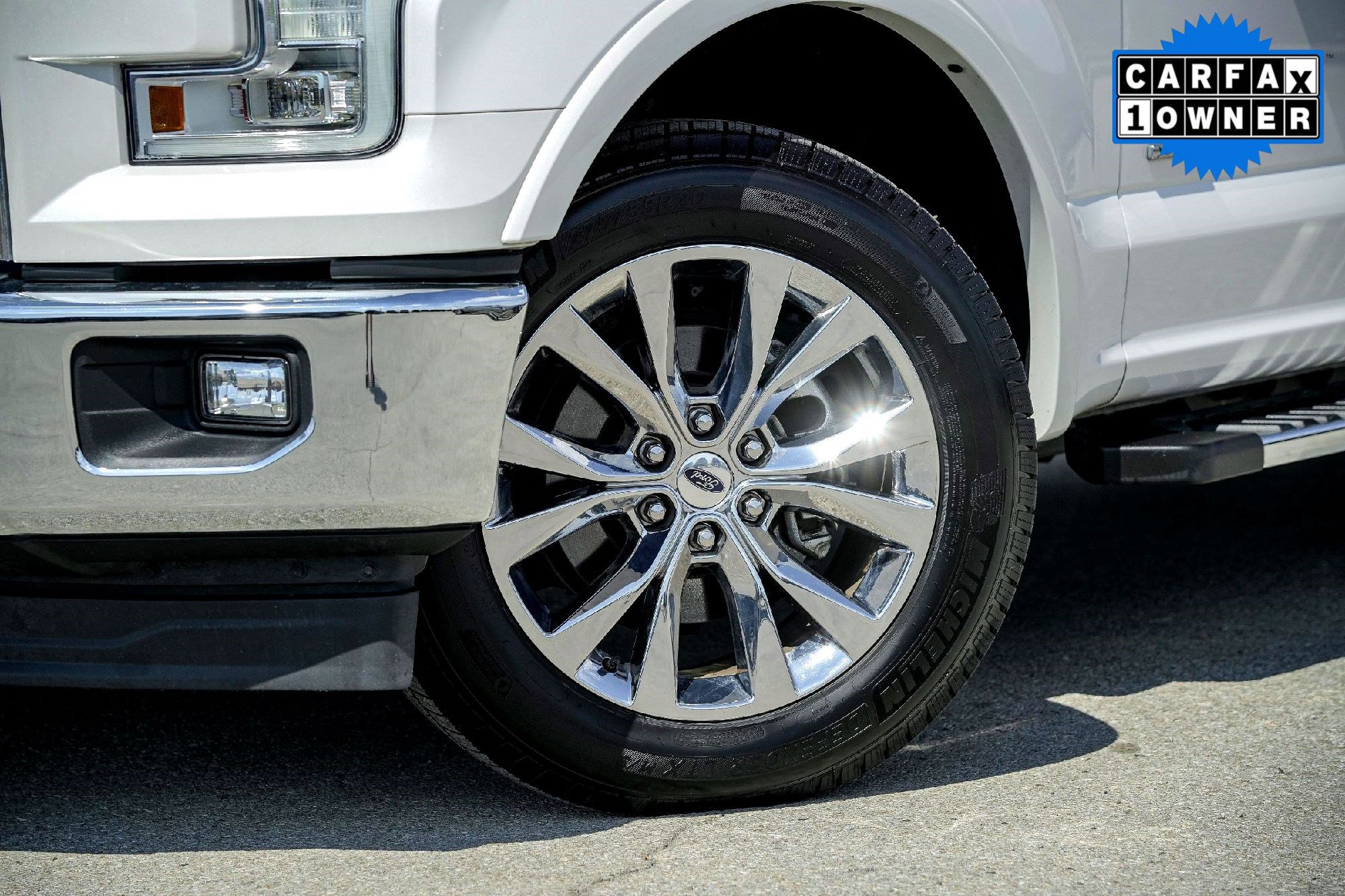 2017 Ford F-150 Lariat photo 2