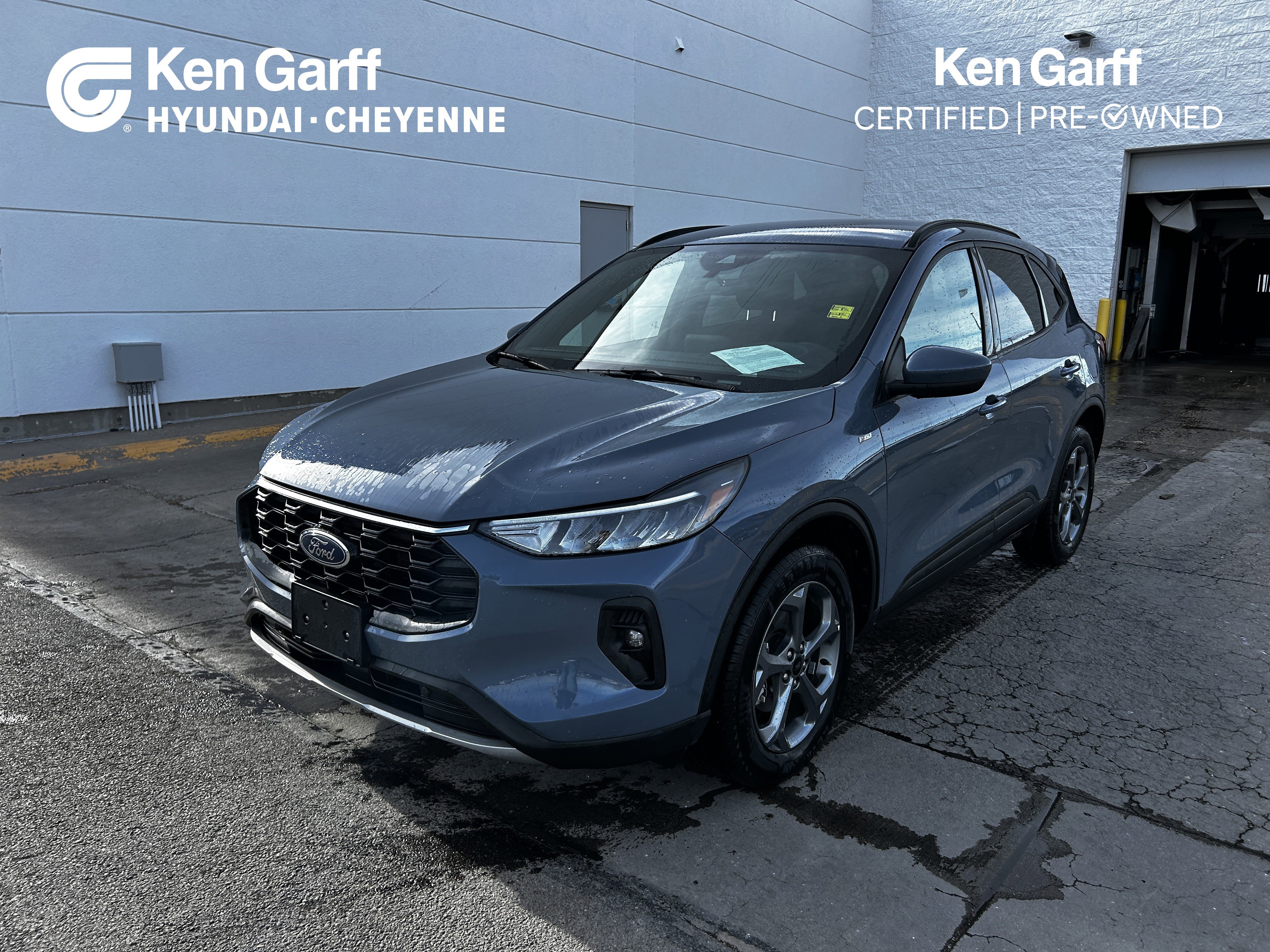 2025 Ford Escape SEL's photo