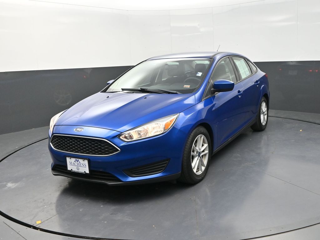 2018 Ford Focus SE photo 2