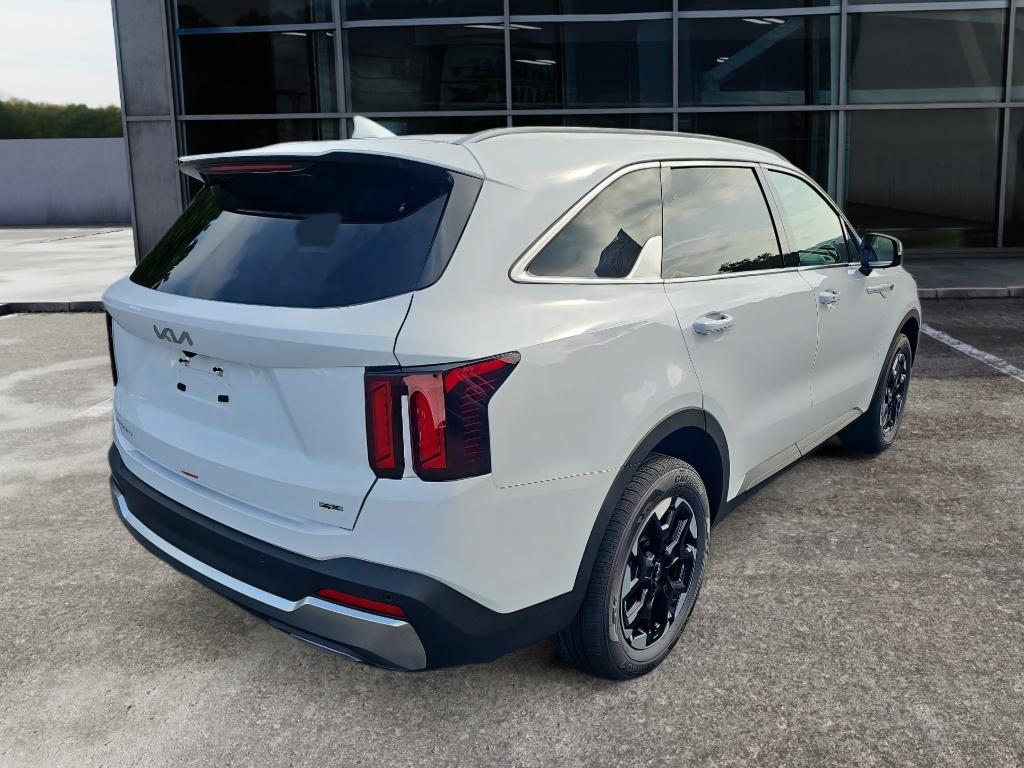 2025 Kia Sorento S photo 5
