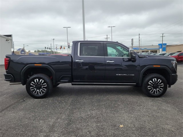 2025 Gmc Sierra 3500 HD Denali Ultimate photo 2