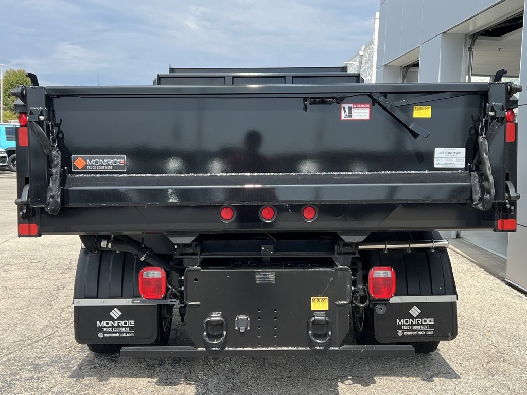 2024 Chevrolet Silverado 6500HD Work Truck photo 4
