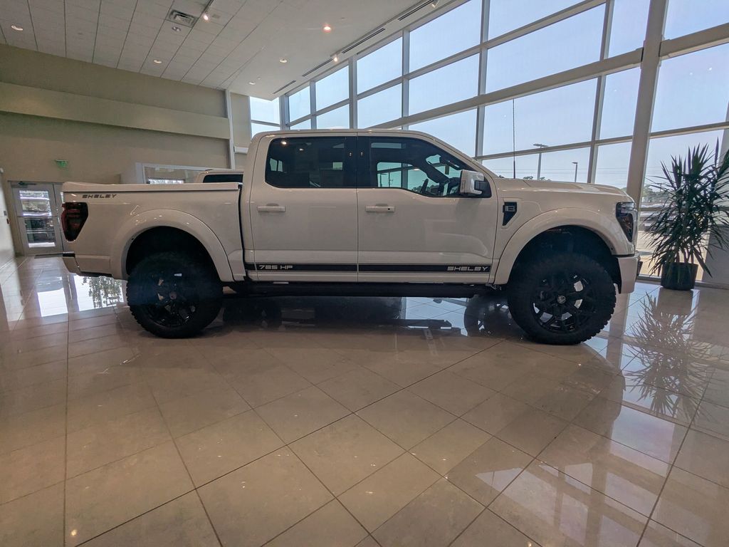 2025 Ford F-150 Lariat photo 2