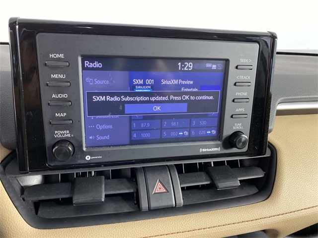2022 Toyota RAV4 XLE photo 13