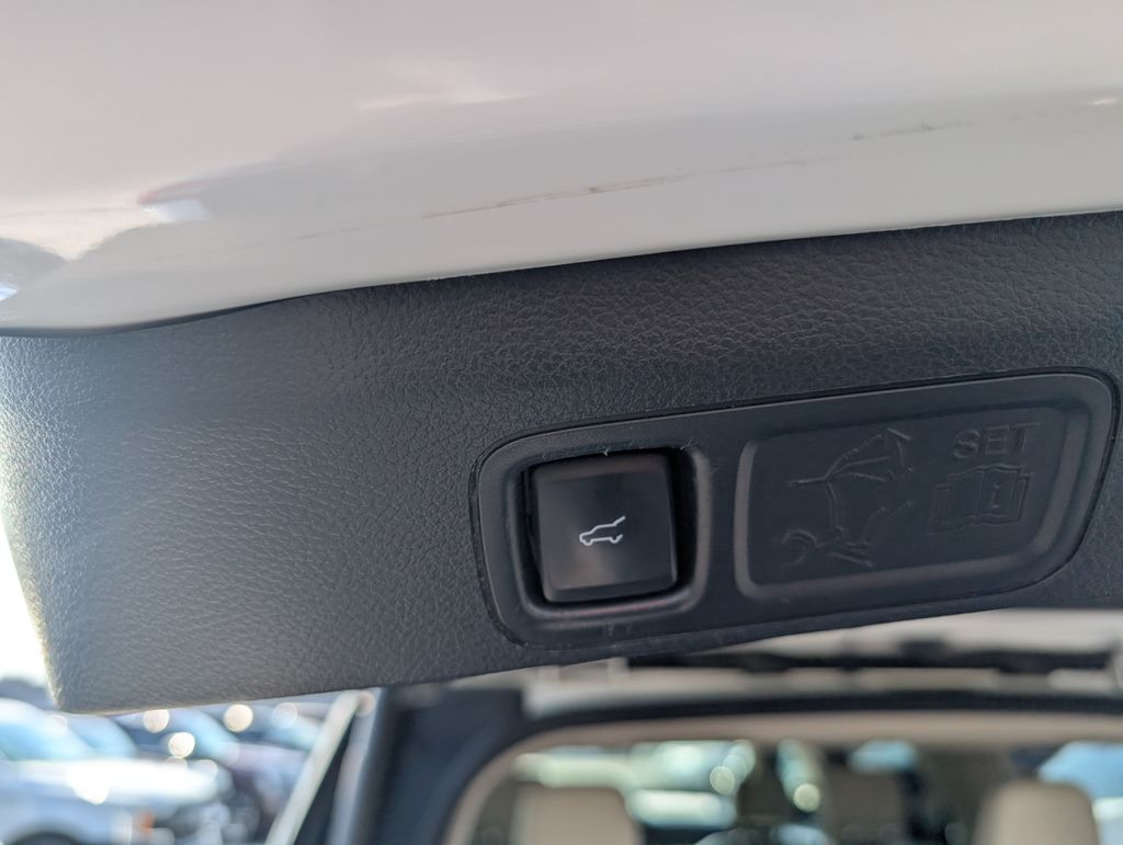 2020 Ford Expedition MAX Platinum photo 6