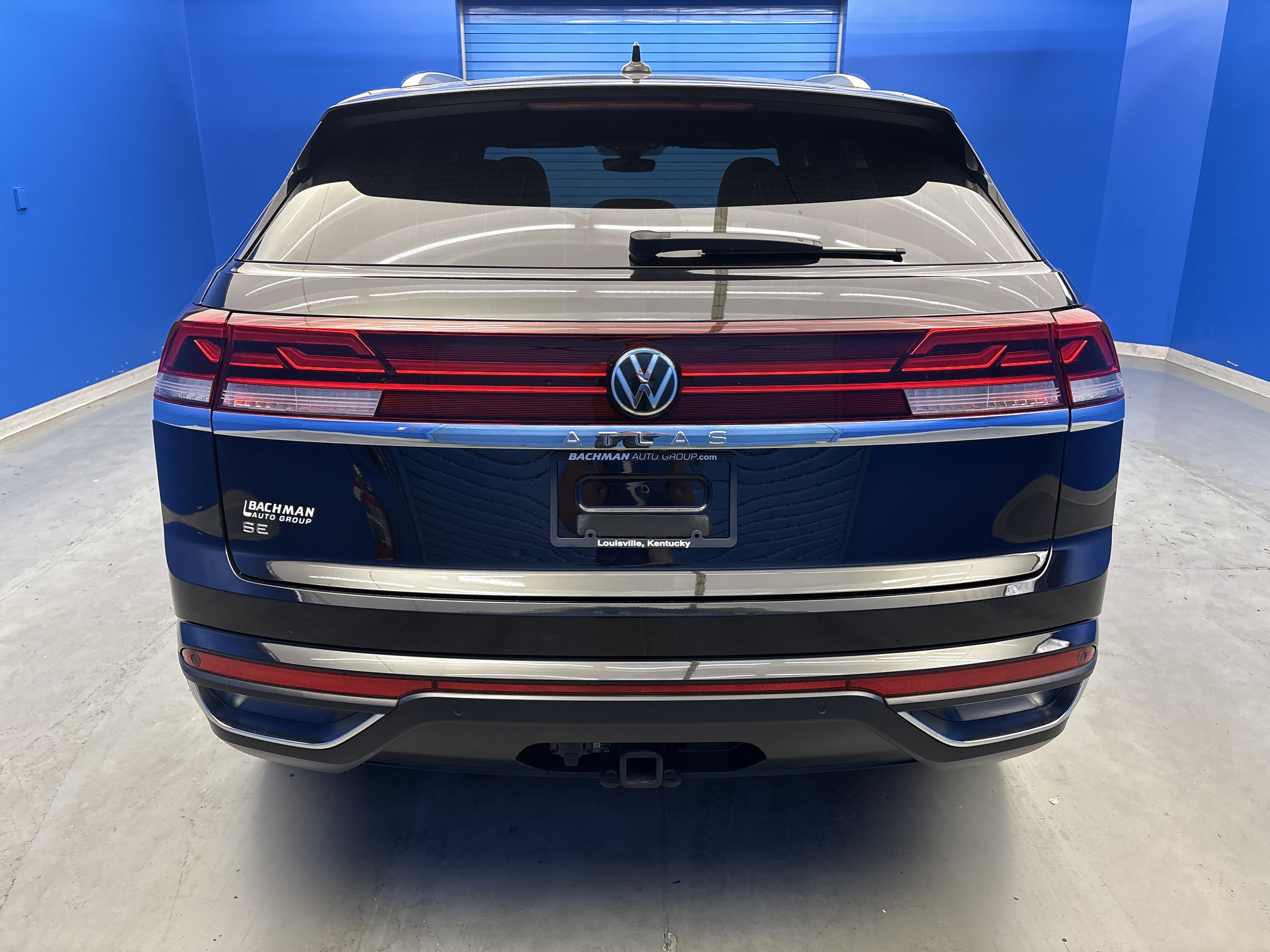 2024 Volkswagen Atlas Cross Sport SE Technology photo 5