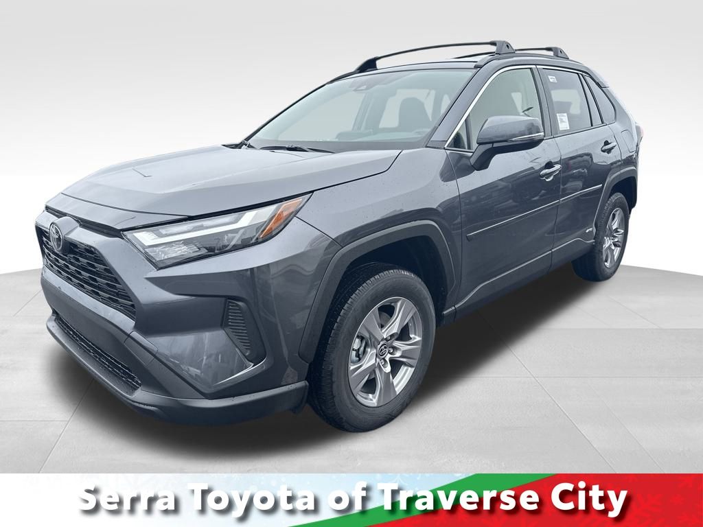 2025 Toyota RAV4 LE's photo