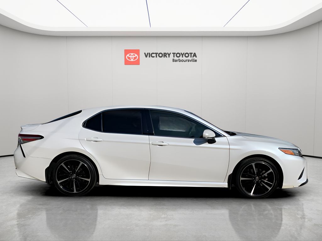 2020 Toyota Camry XSE photo 2
