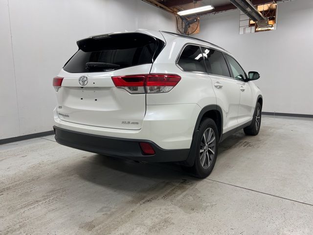 2019 Toyota Highlander XLE photo 4