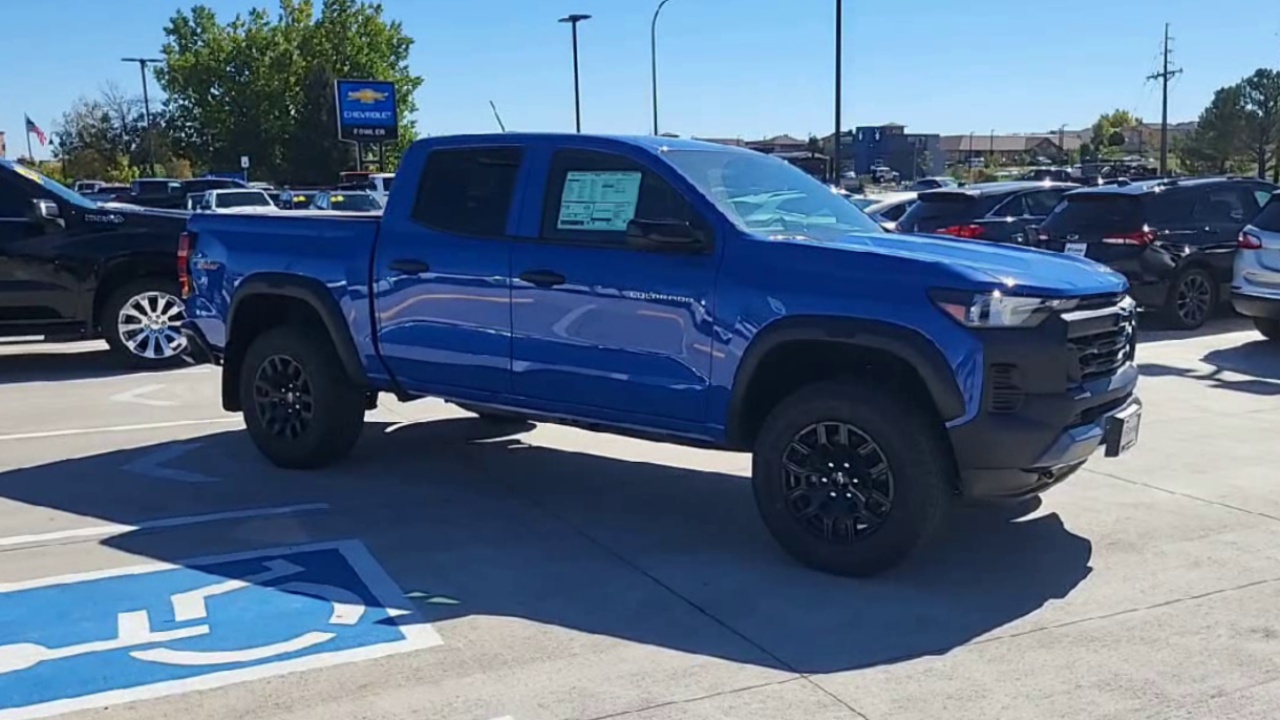 2026 Chevrolet Colorado Trail Boss photo 2