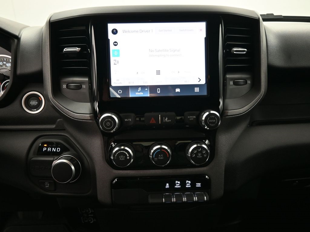 2025 Ram 1500 Tradesman photo 6